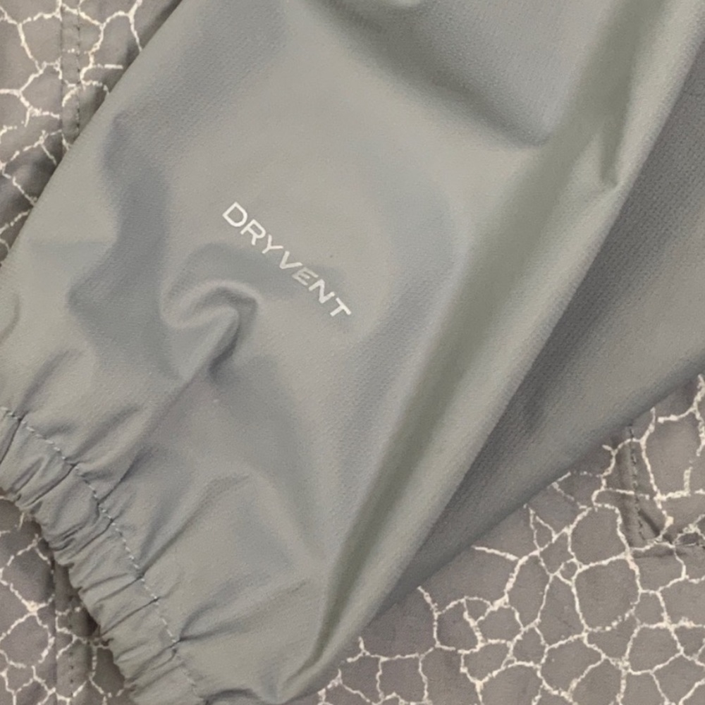 The North Face Windbreaker Rain Jacket - Picture 4 of 12